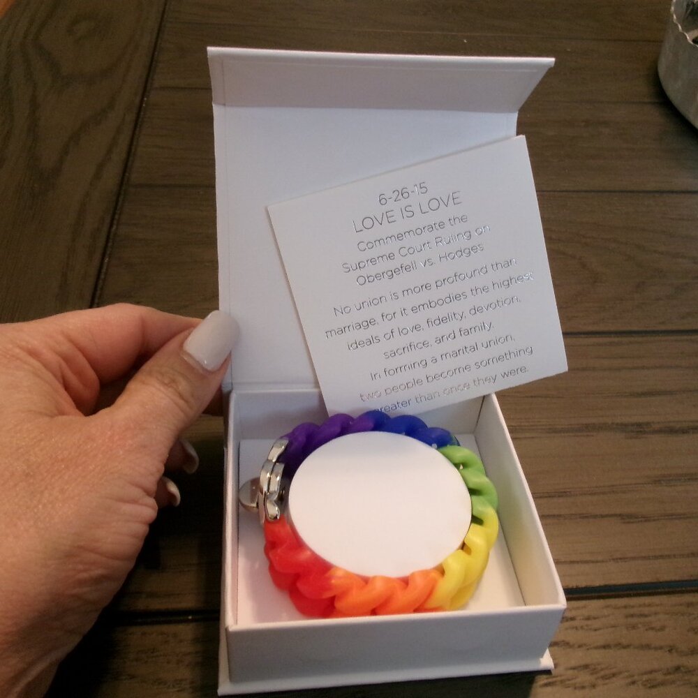 Commemorative Love is Love 6/26/15 Rainbow Bracelet Balance Gift Goods PRIDE